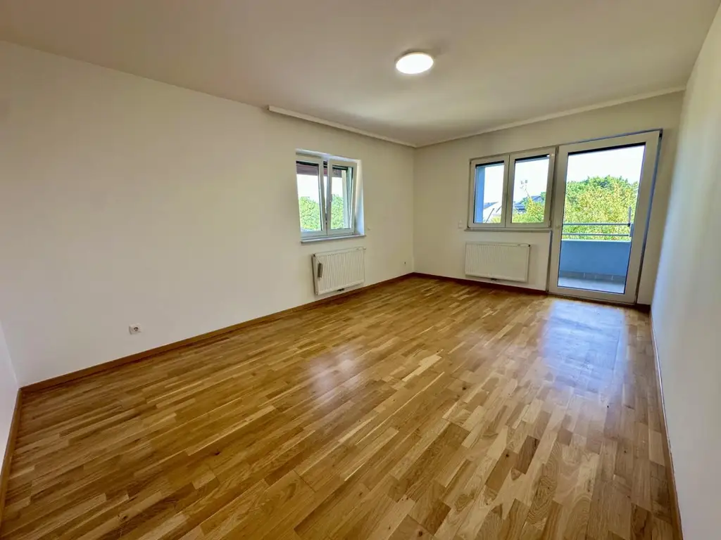 Großes Haus mit vielen Nutzungsmöglichkeiten - Wohnen und/oder Gewerbe!