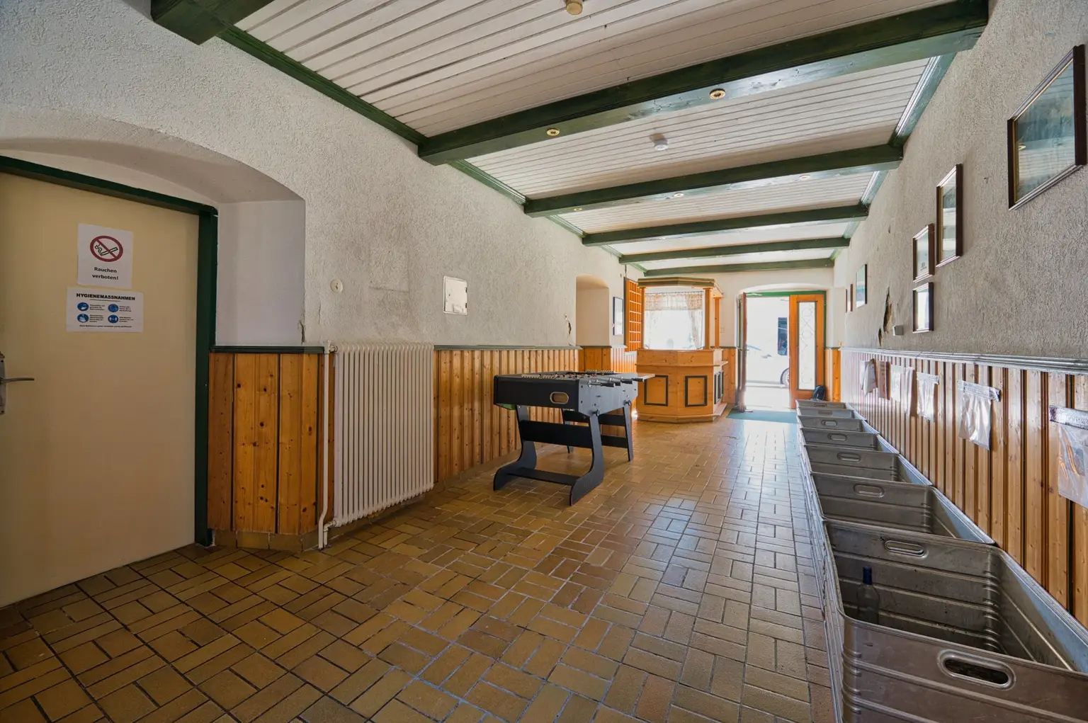 Reiterhof. Vierkanter. Wirtshaus. Zimmervermietung. Wohnungen. Natur.