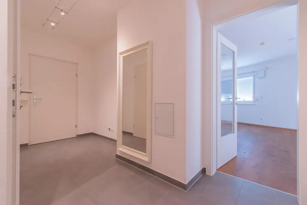 "Lichtdurchströmte Dachgeschosswohnung – inkl. Garagenstellplatz!"