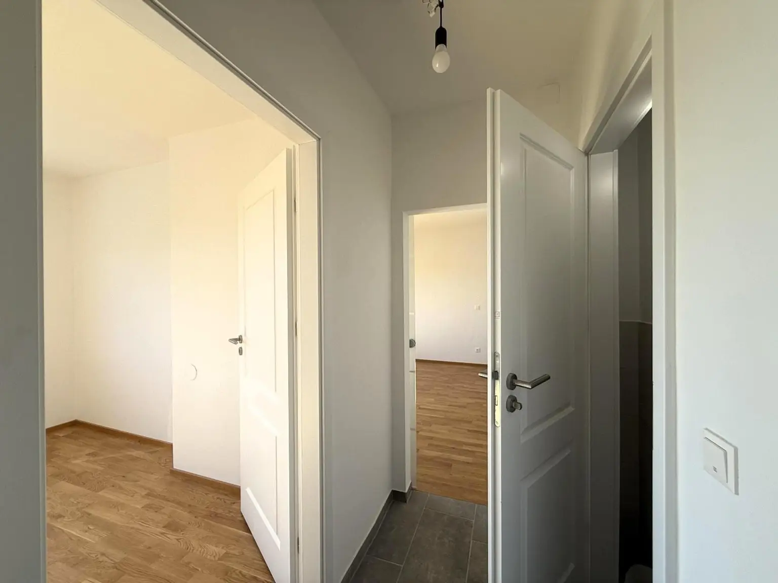 3-Zimmerwohnung im Erstbezug nach Generalsanierung // 3-room apartment, first occupancy after complete renovation //