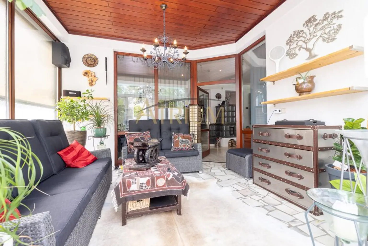 240m²  großes, modern aufgeteiltes 8 Zimmer Einfamilienhaus mit Garten und Pool in Gerasdorf bei Wien