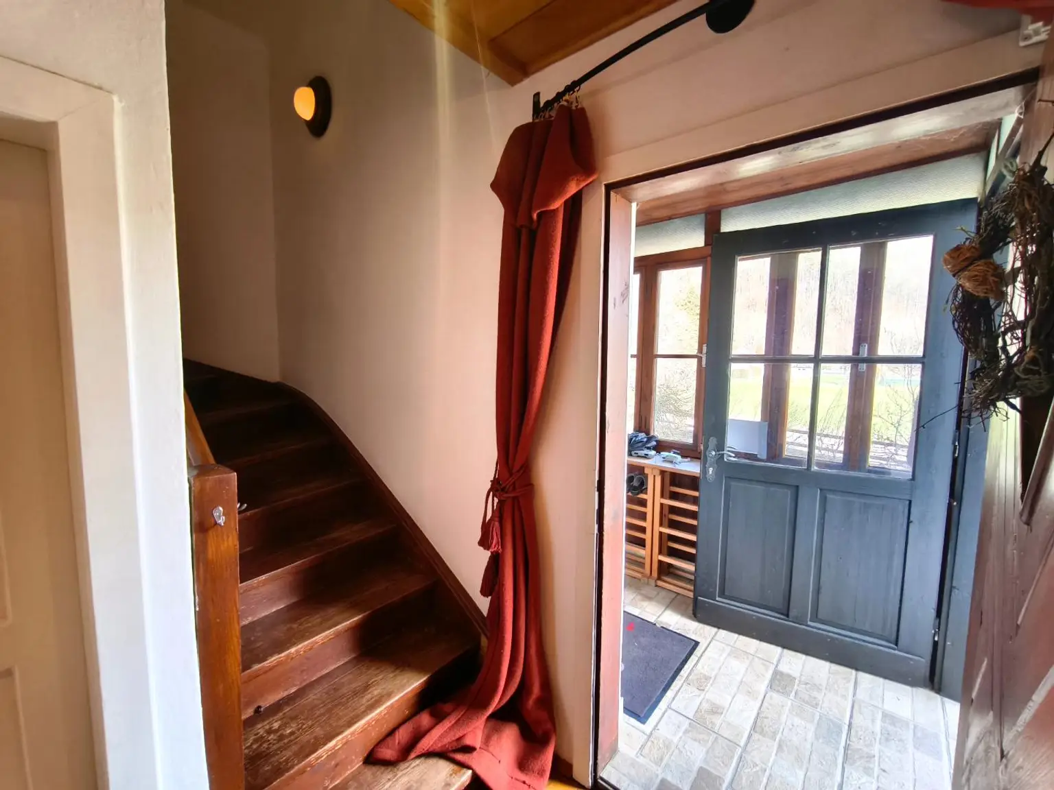 Aufgangsbereich zu DG und Keller