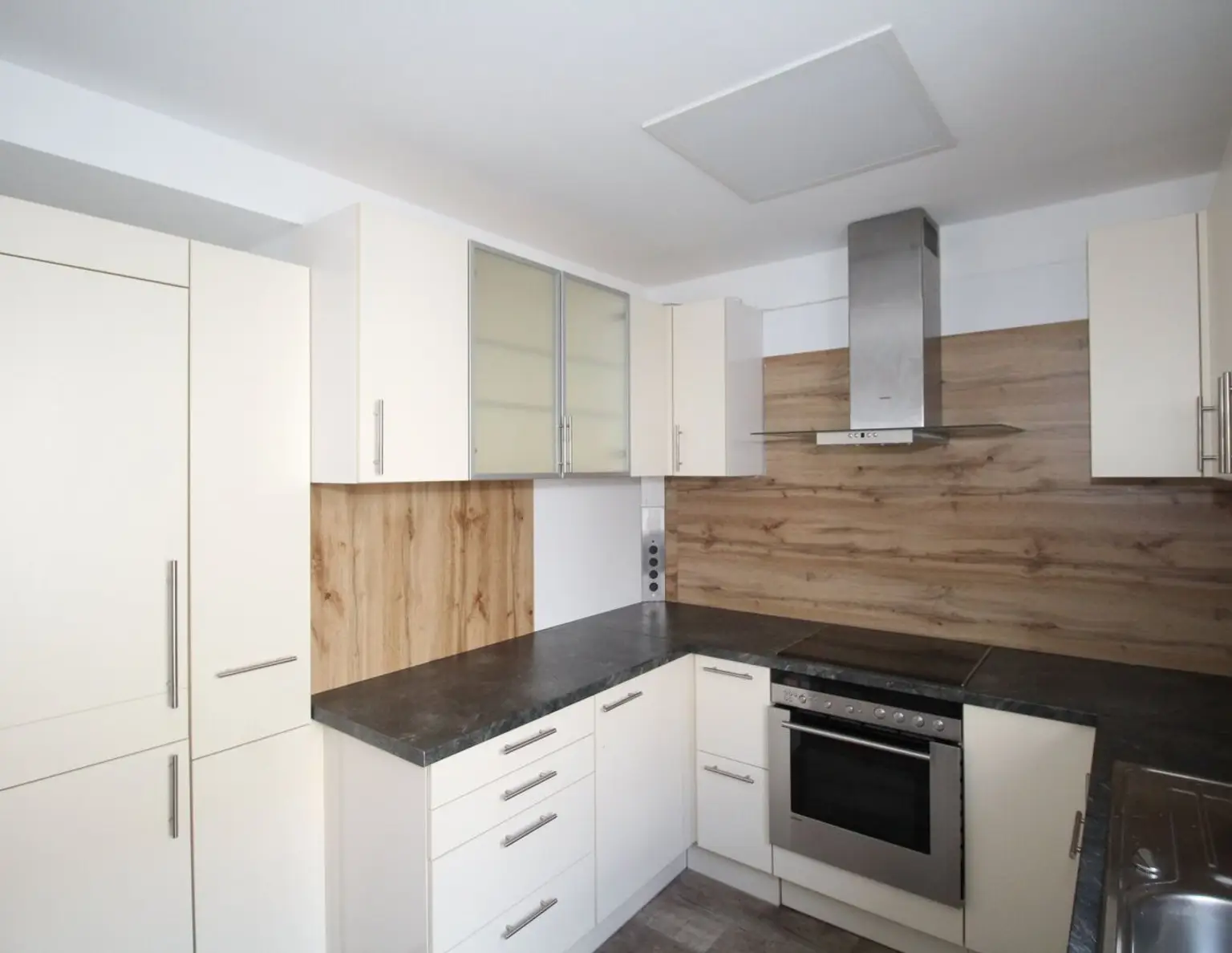 Gut vermietete, ruhige, sanierte 90 m² Anlegerwohnung in Freistädter Zentrumslage
