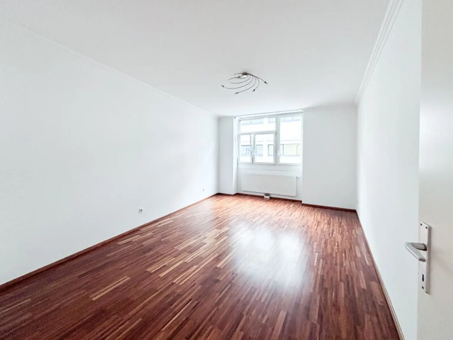 NEUBAUWOHNUNG mit BALKON+GARAGE, Nähe Kircheng./Mariahilfer Str.