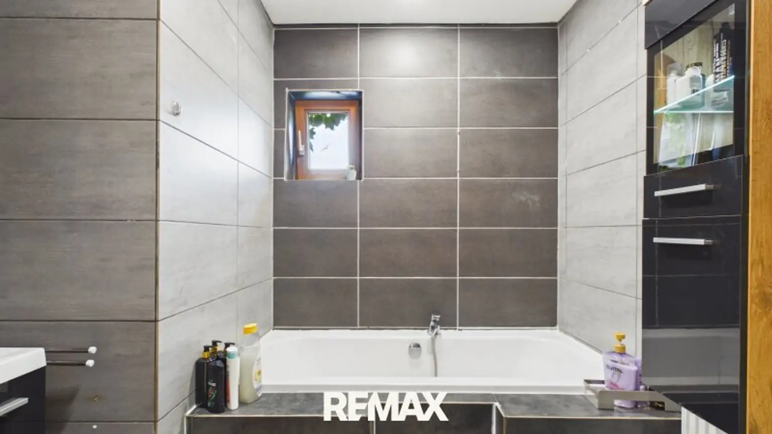 Wohneinheit I: Badezimmer