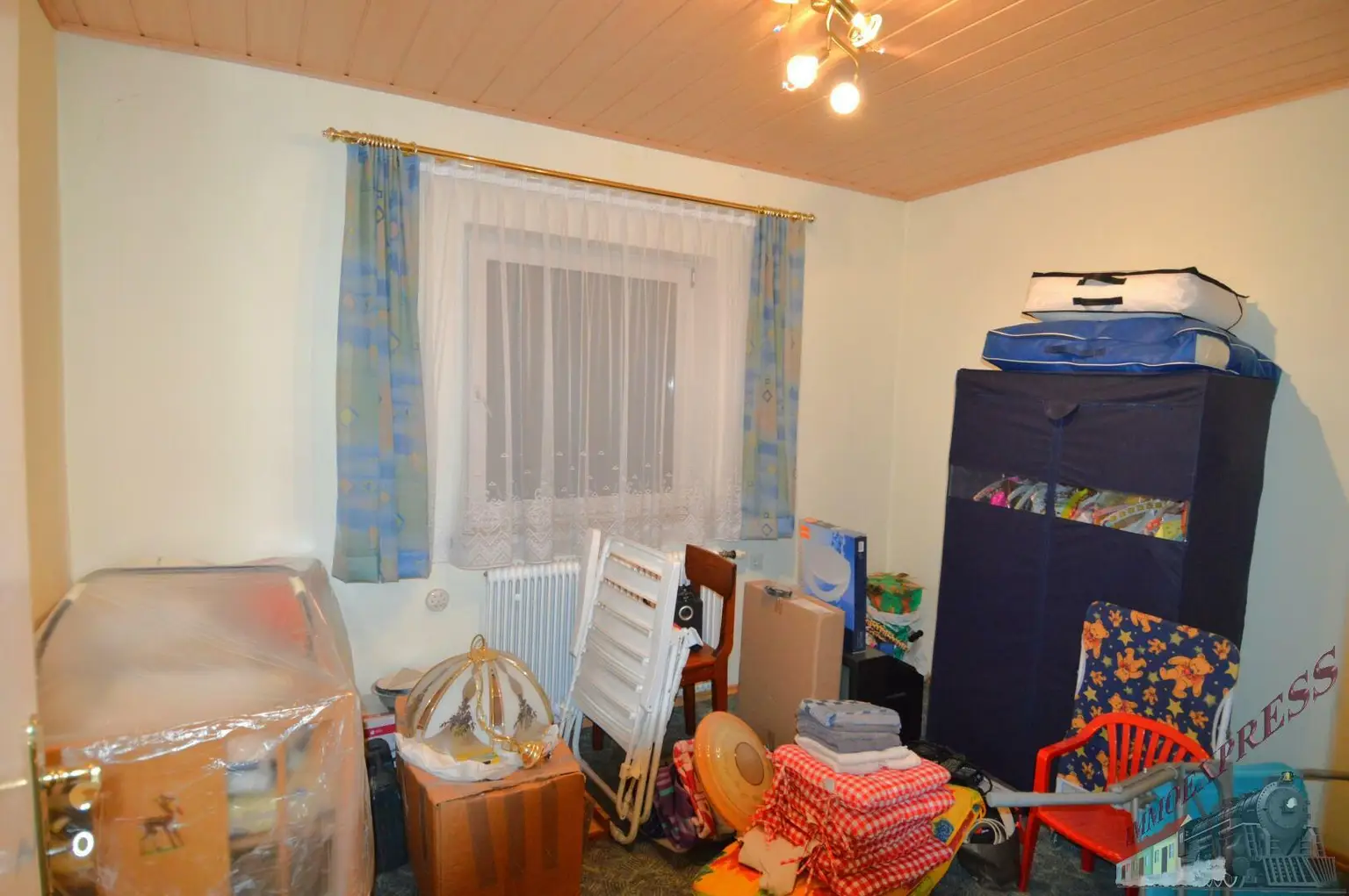 Ein-/ Zweifamilienhaus auf 1.490 m² mit Einliegerwohnung und Garage - Sackgasse