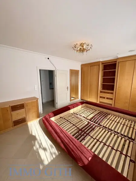 GROSSZÜGIGE DOPPELHAUSHÄLFTE IN GRÜNRUHELAGE MIT WIENBLICK IN MARIA ENZERSDORF ZU MIETEN!