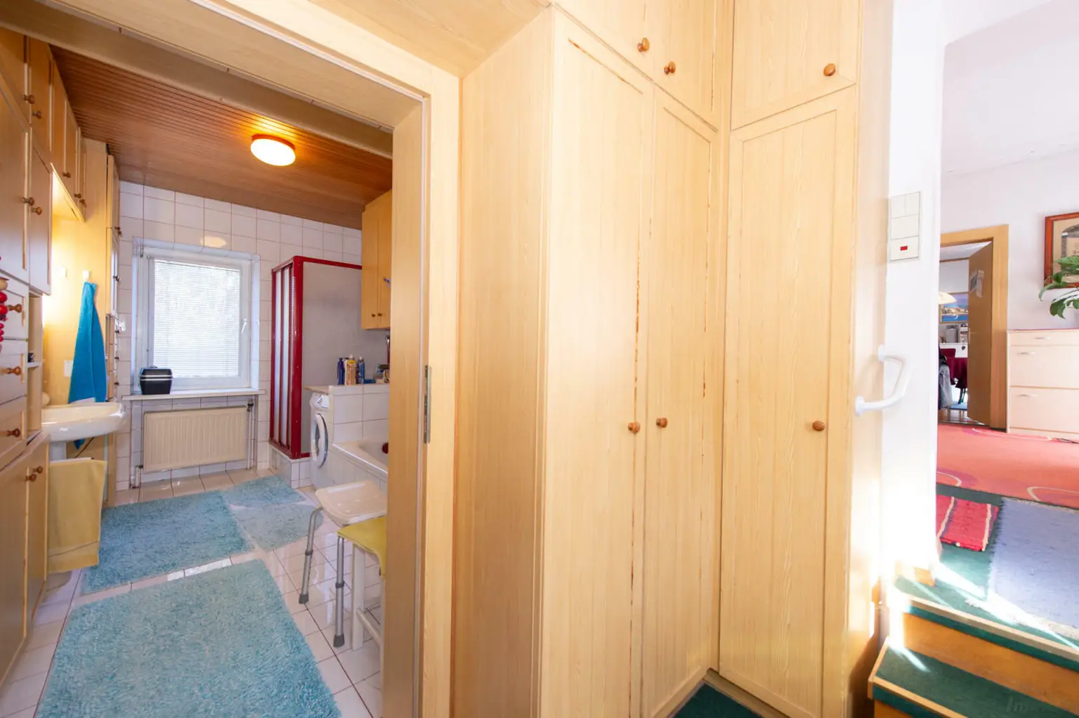 Großzügiges Einfamilienhaus mit viel Platz, hohem Potenzial und hoher Bebauungsdichte – Ideal für Familien oder Investoren