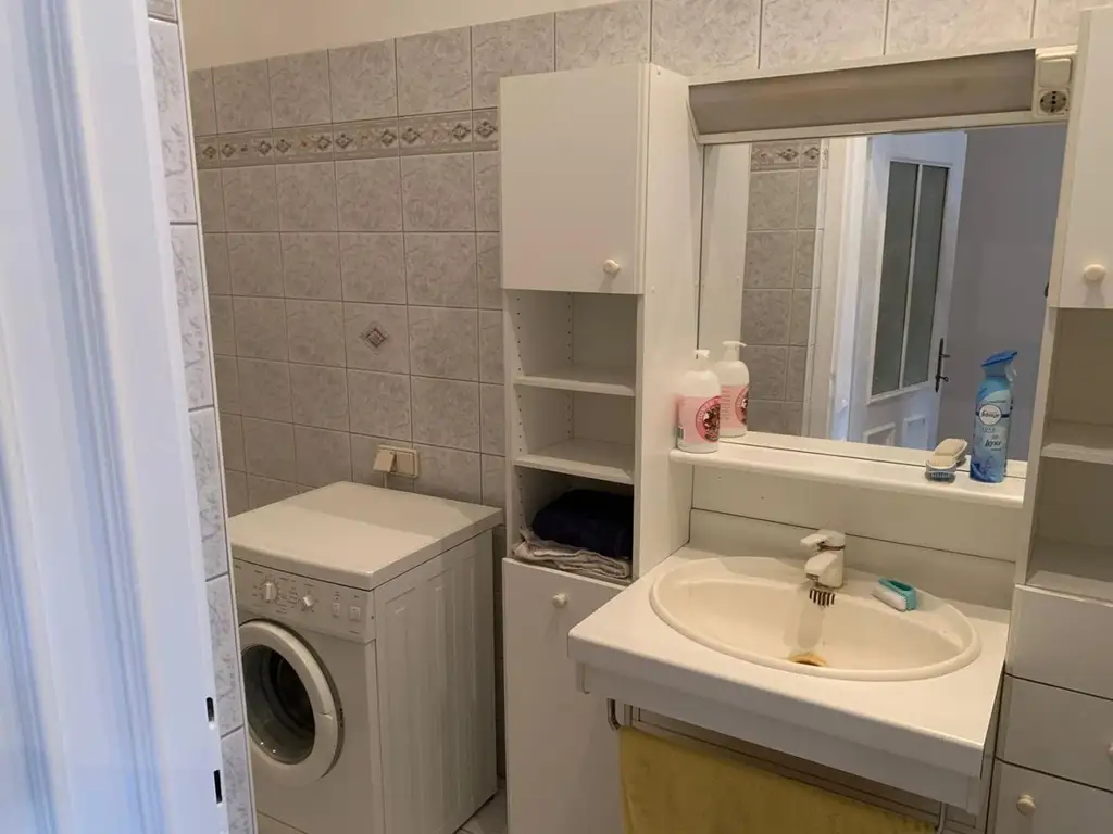 Große Wohnung im Ortszentrum (WG geeignet)