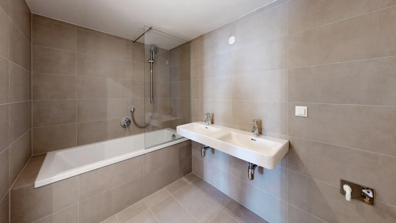 Top 5_Bad2 | ++ NEU ++ STIL und QUALITÄT - Townhouse | Prima Service Immobilien