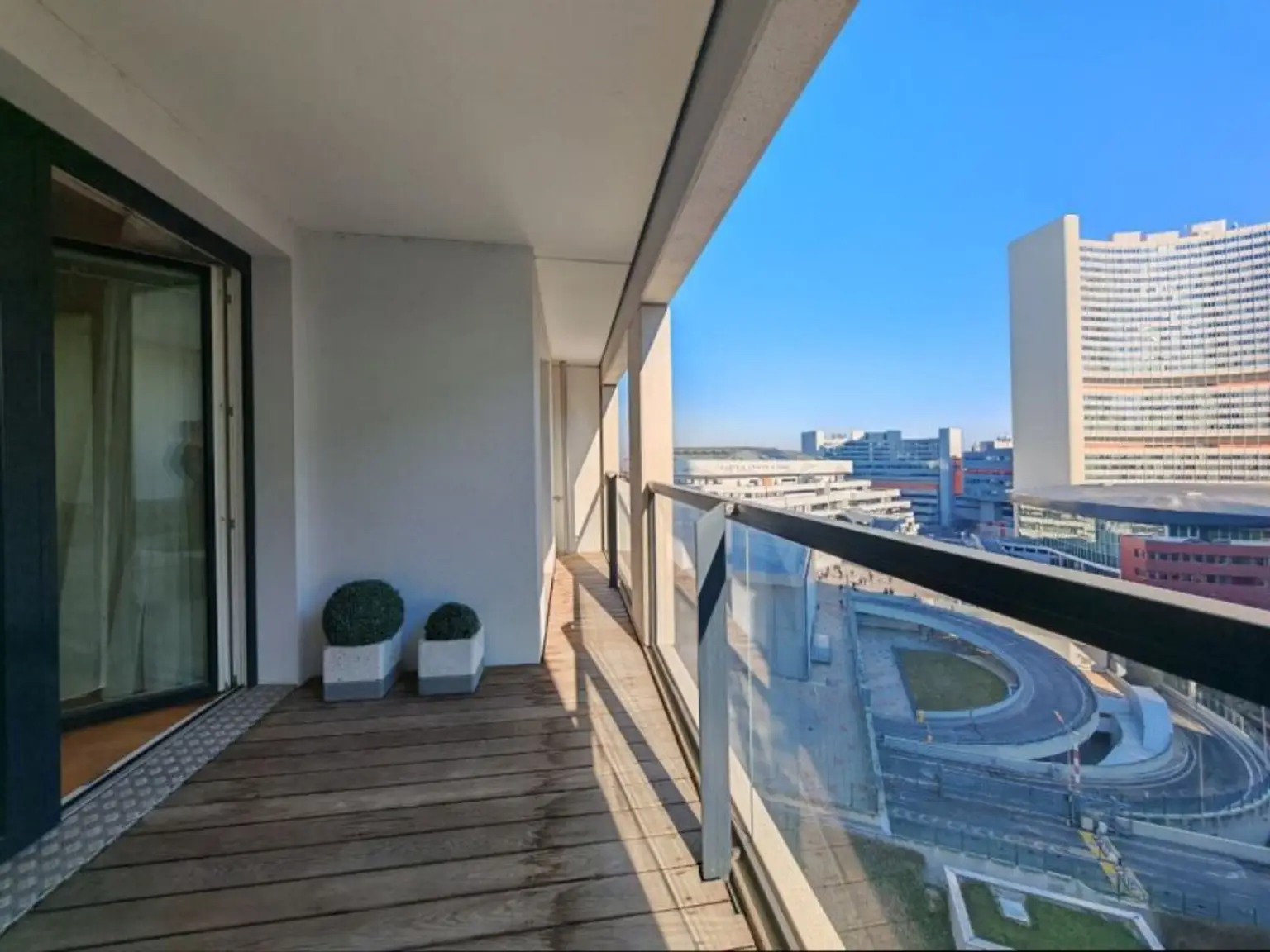 Möblierte 2-Zimmer-Wohnung im 10. Liftstock