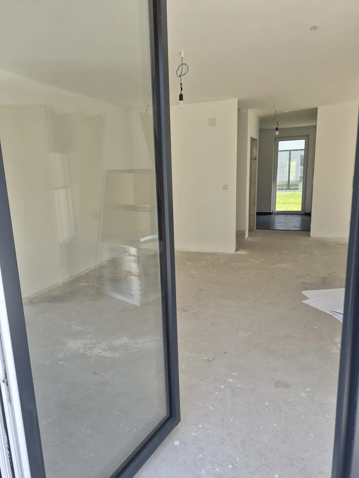 Neubau - Tolle Doppelhaushälfte belagsfertig - Neufelder See schnell erreichbar!