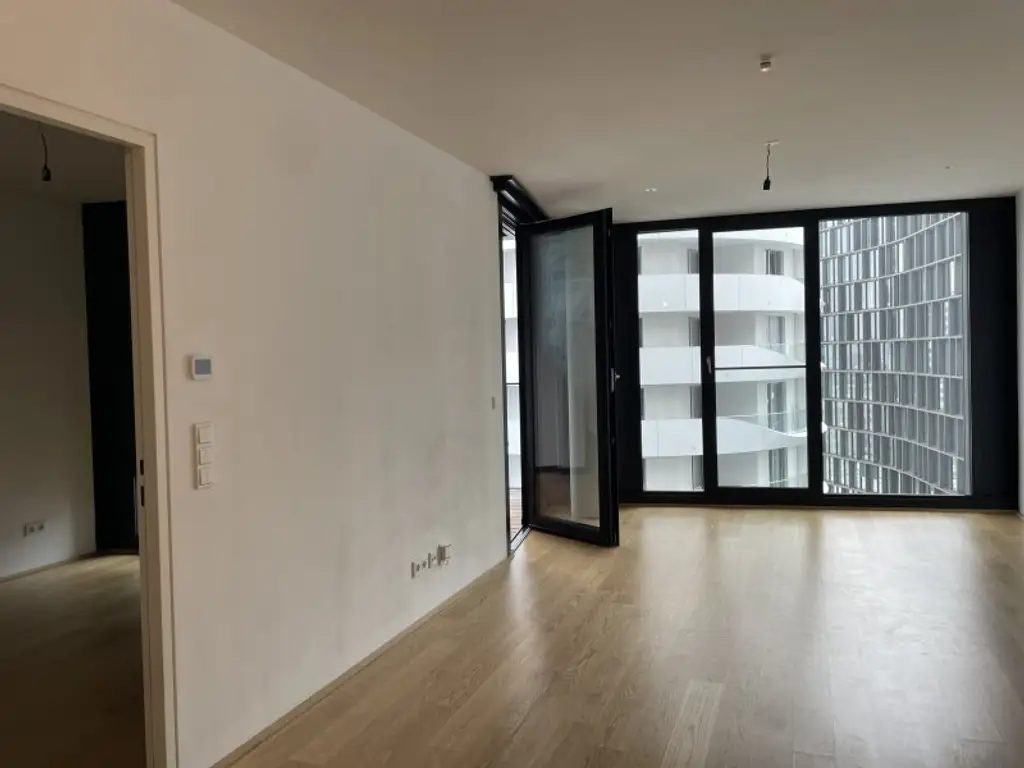 UNBEFRISTETE 2 Zimmer mit Loggia und vielen Extras im Haus nahe Belvedere!