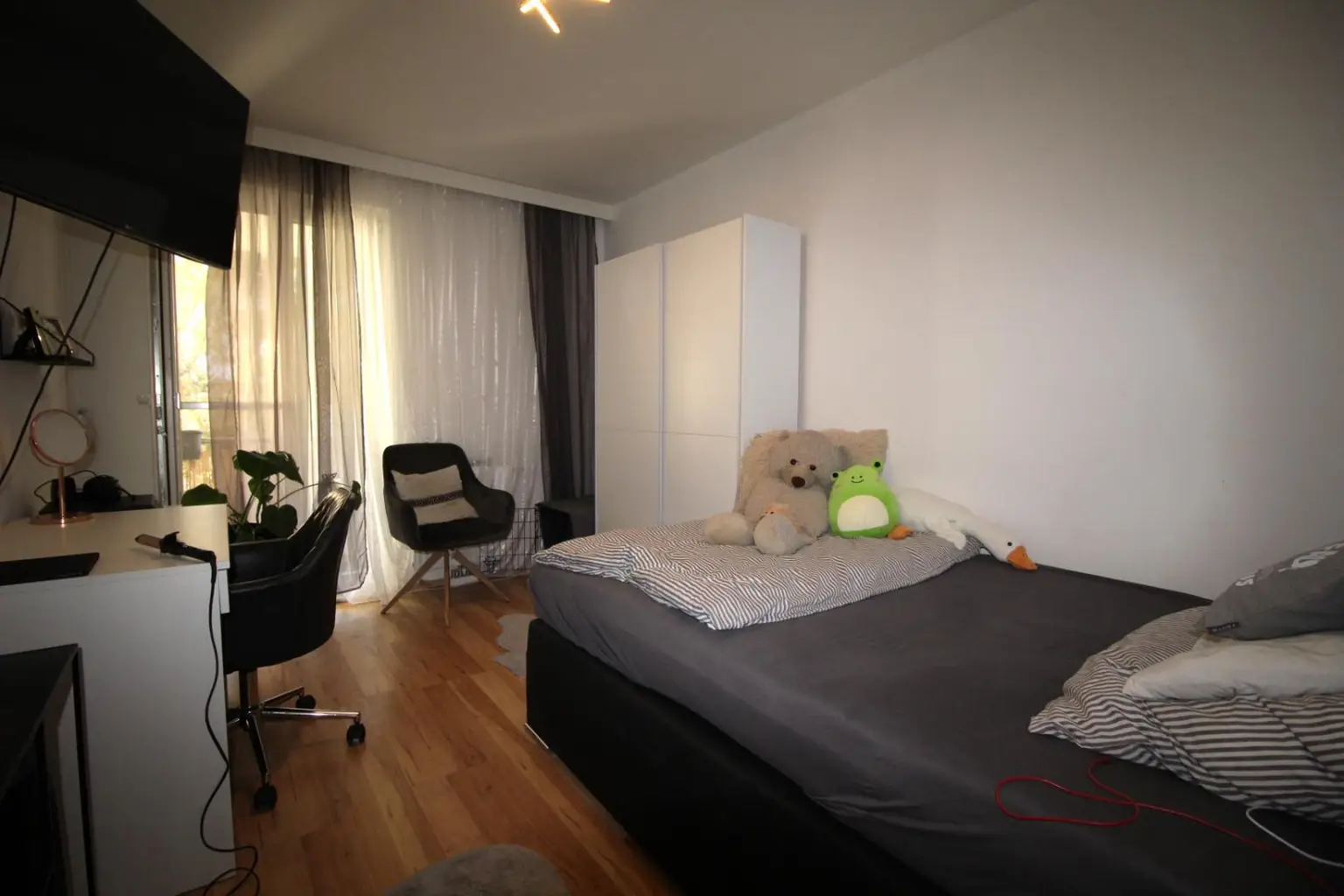 Schicke Gartenmaisonette mit Loggien, Balkon und Garage