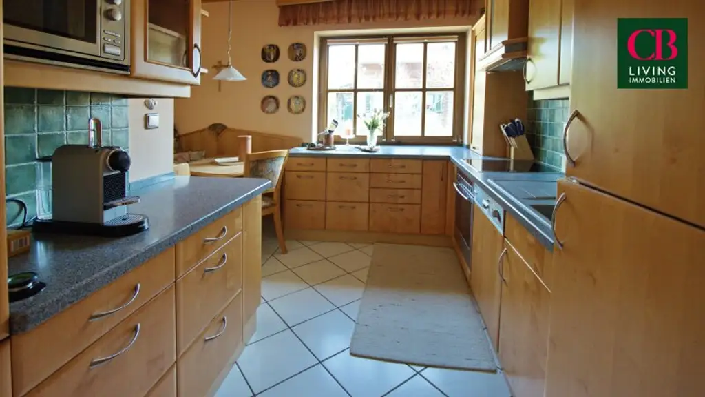 Großzügiges Einfamilienhaus in herrlicher Grünruhelage mit Fernblick