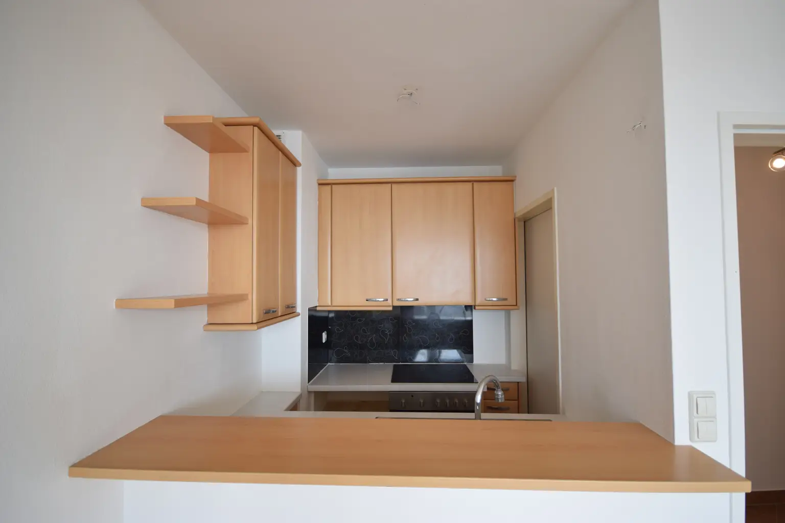 "ITZLING - Sonnige Wohnung mit Balkon und TG-Stellplatz"