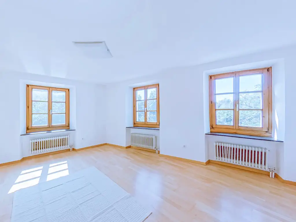 Hervorragende 2-Zimmer-Wohnung in historischem Haus im Zentrum von Hall!