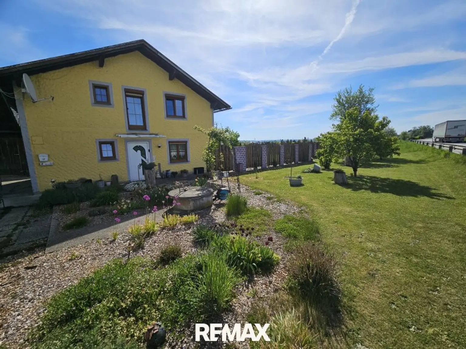 Haus mit viel Grund
