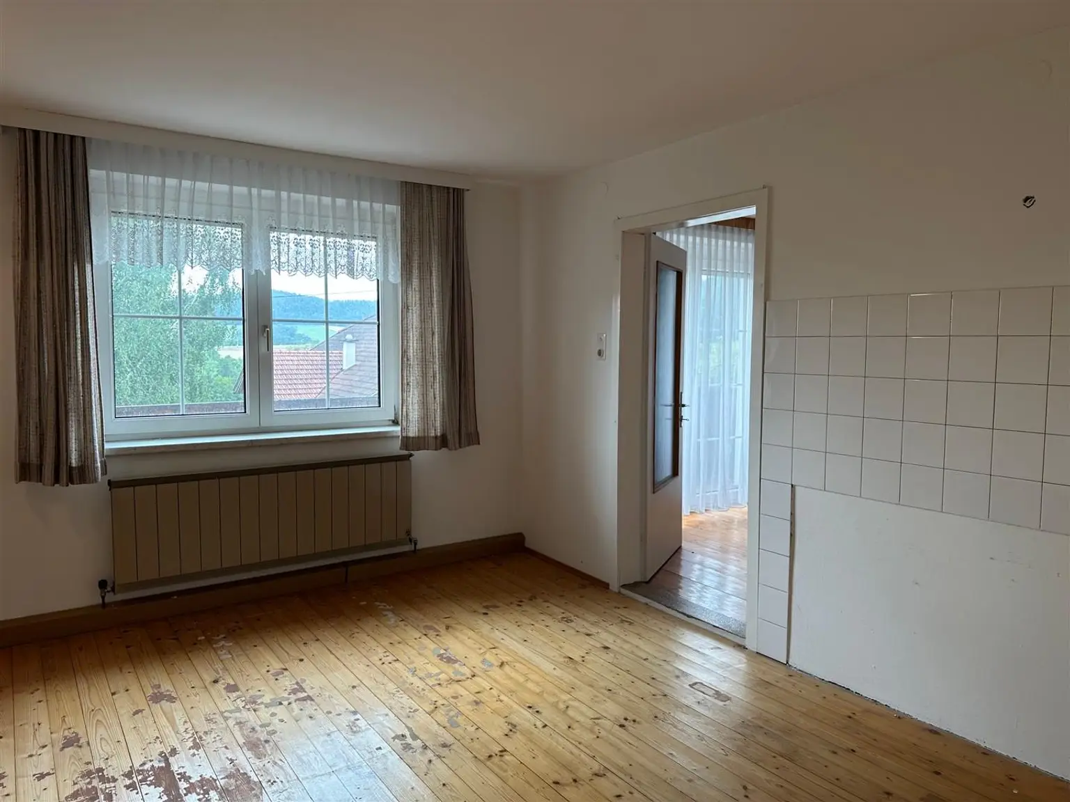 Einfamilienhaus mit Nebengebäuden