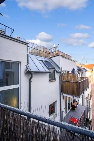 2-Zimmer-Wohnung mit Loggia auf der Mariahilfer Straße - bei U3/U6 Station Westbahnhof