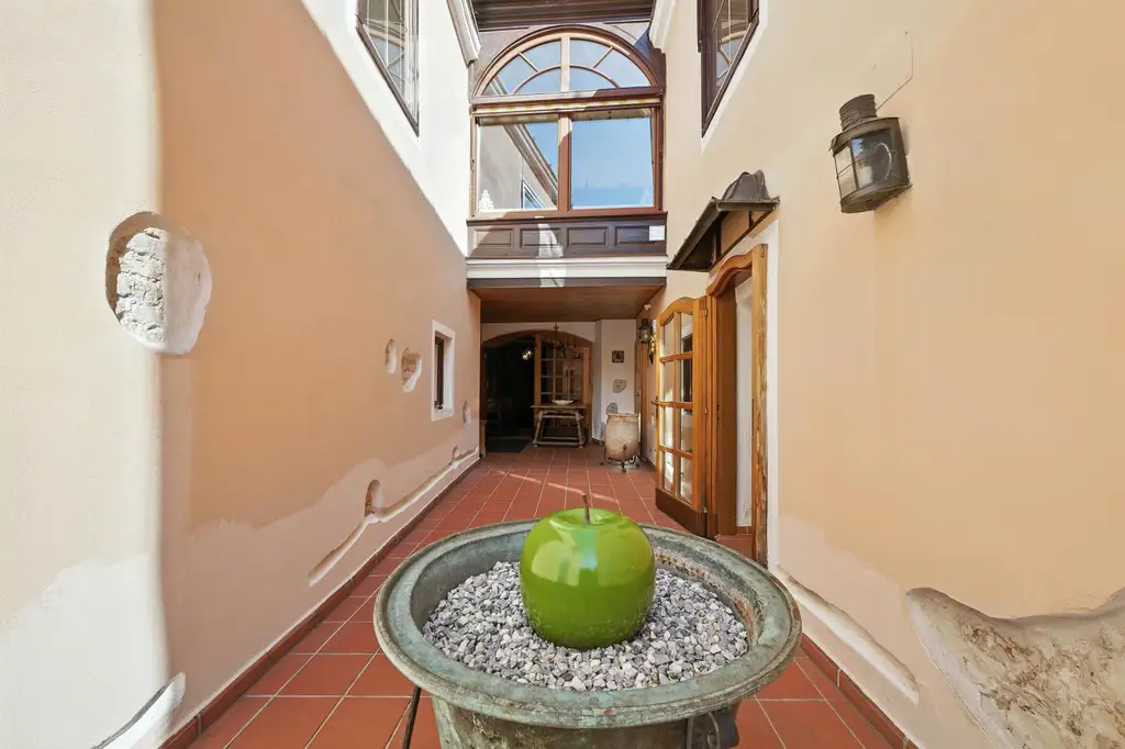 EINZIGARTIGE STILALTBAU-RESIDENZ IM HERZEN DER KREMSER ALTSTADT!