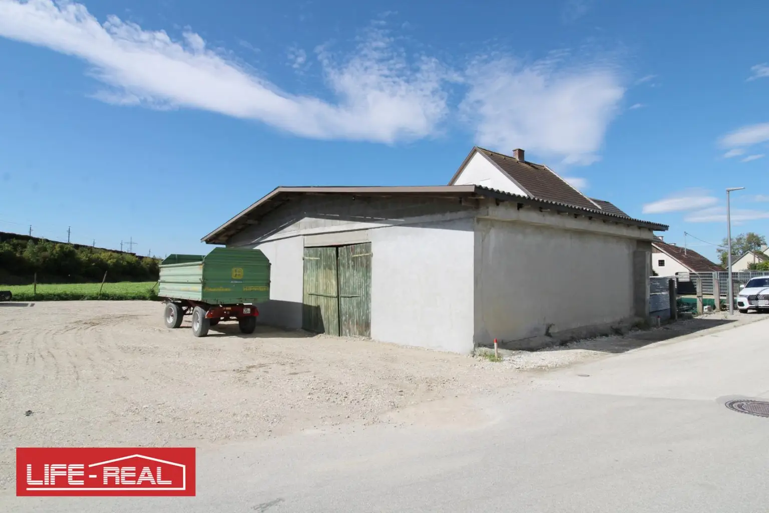 Außenlagerfläche mit Garage im Ennshafen!