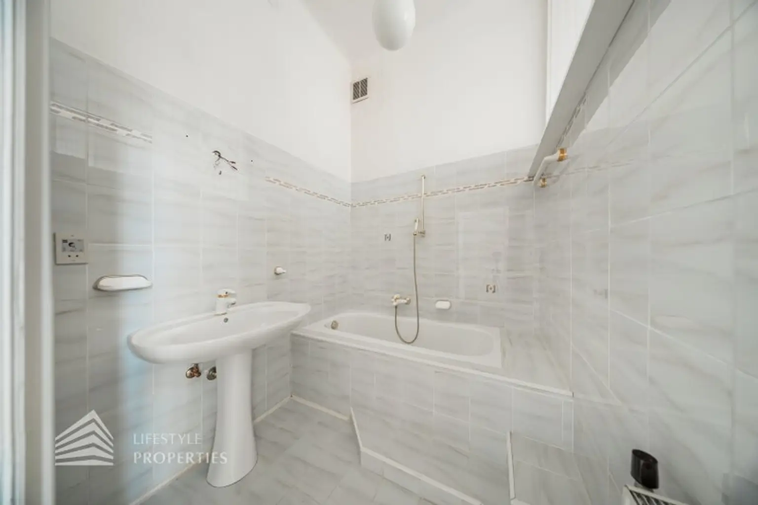 Schöne 3,5-Zimmer Wohnung mit Balkon, Nähe Westbahnhof