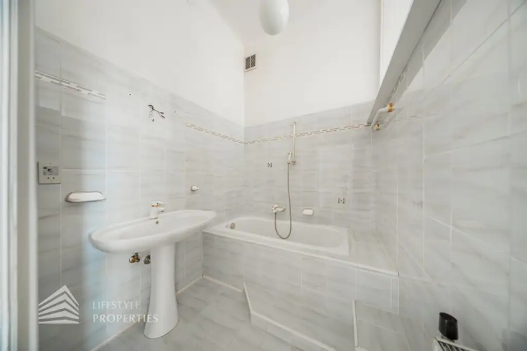 Schöne 3,5-Zimmer Wohnung mit Balkon, Nähe Westbahnhof