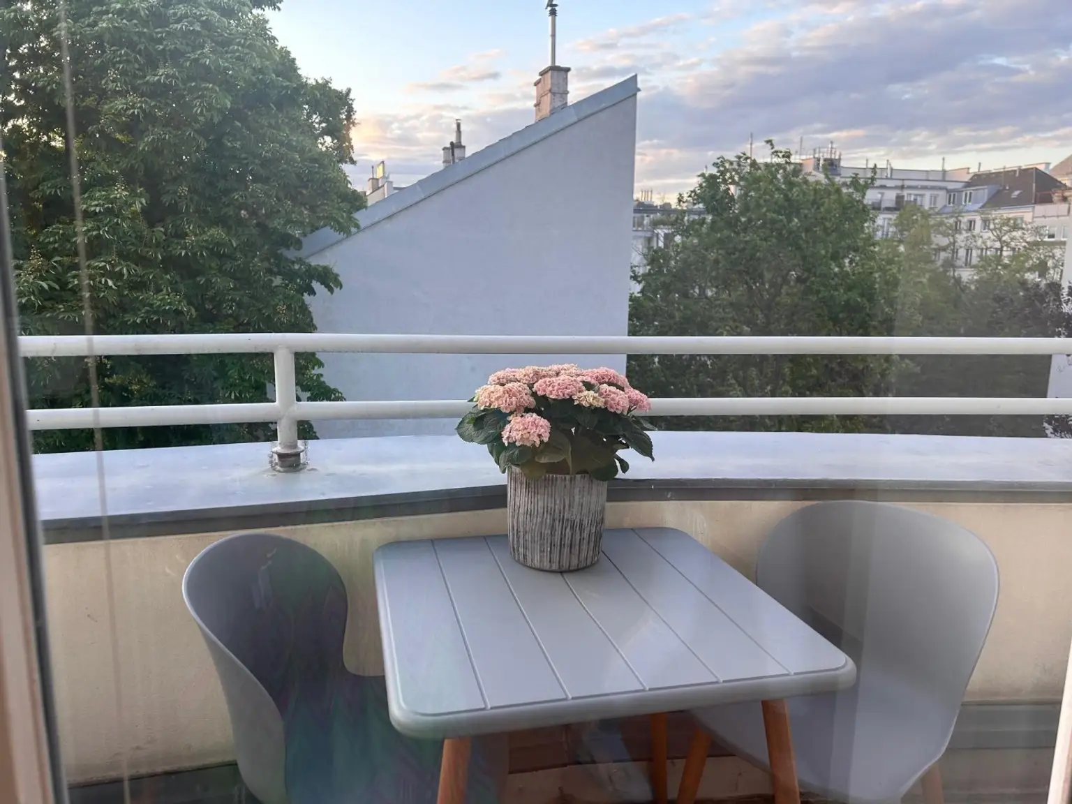 "Traumwohnung mit Blick auf die St. Elisabeth Kirche"