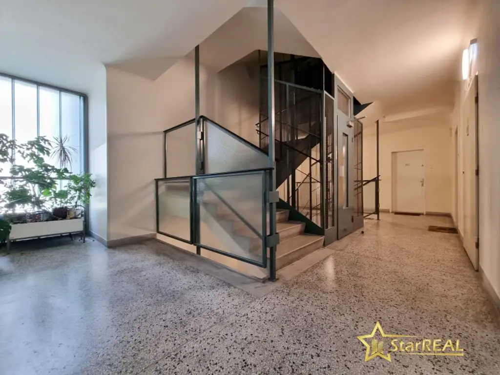 FERNWÄRME-HEIZUNG! ÄUSSERST GEPFLEGTE 3 ZIMMER-WOHNUNG IM 2. LIFTSTOCK. ZENTRALE, RUHIGE LAGE.