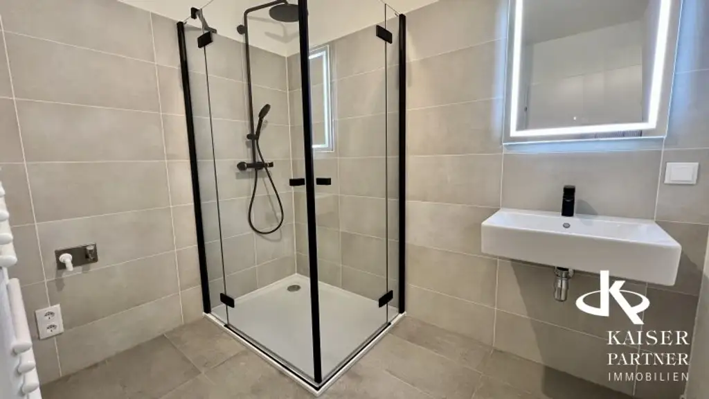 Moderne 3-Zimmer-Wohnung in 1220 Wien – Erstbezug mit Balkon und Stellplatz, Nahe Badeteich Hirschstetten!