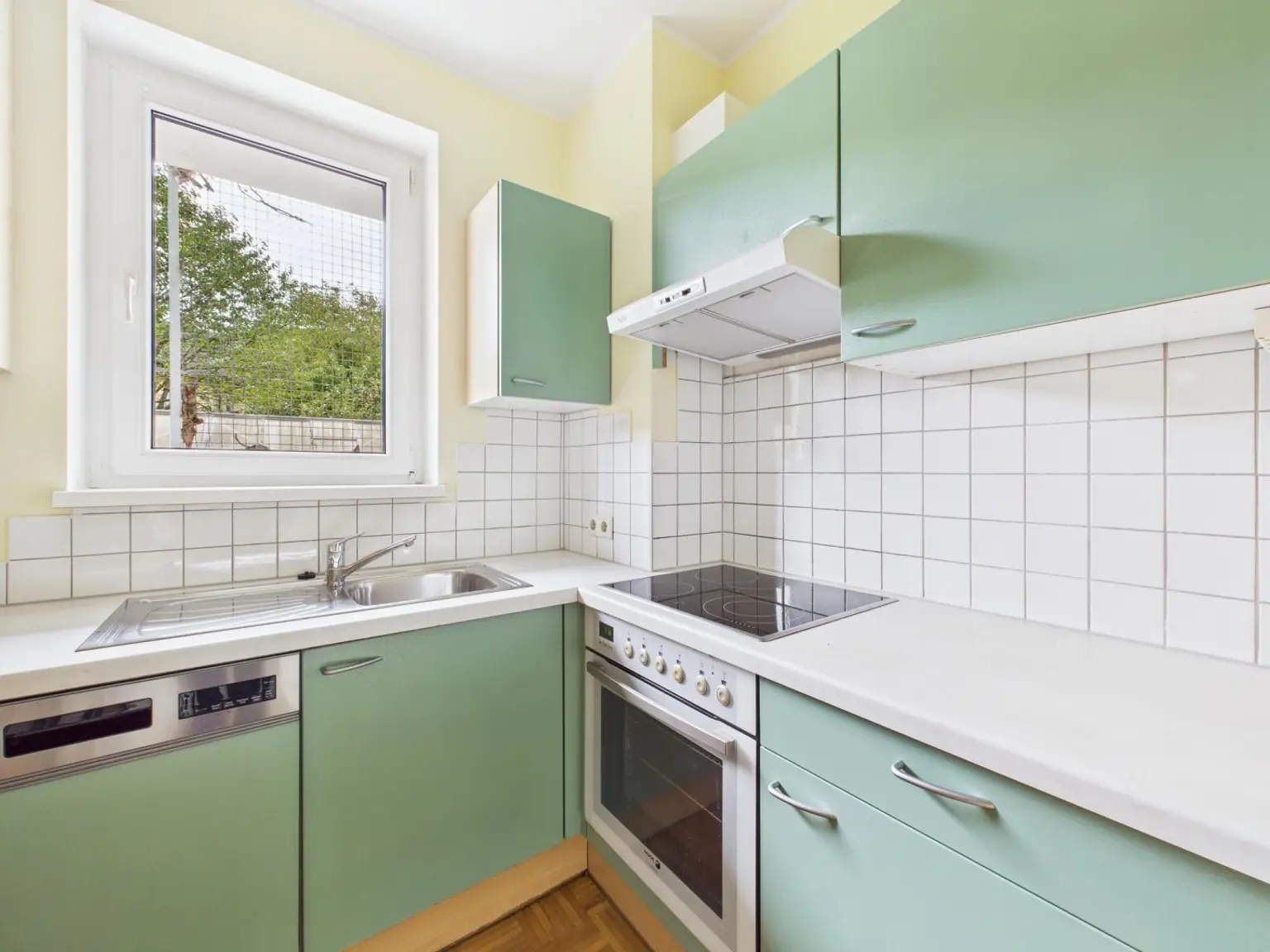 LINZ / URFAHR (PLESCHING): Perfekt aufgeteilte WOHNUNG mit ca. 44,4 m² Wohnfläche + Eigengarten ca. 28,7 m²