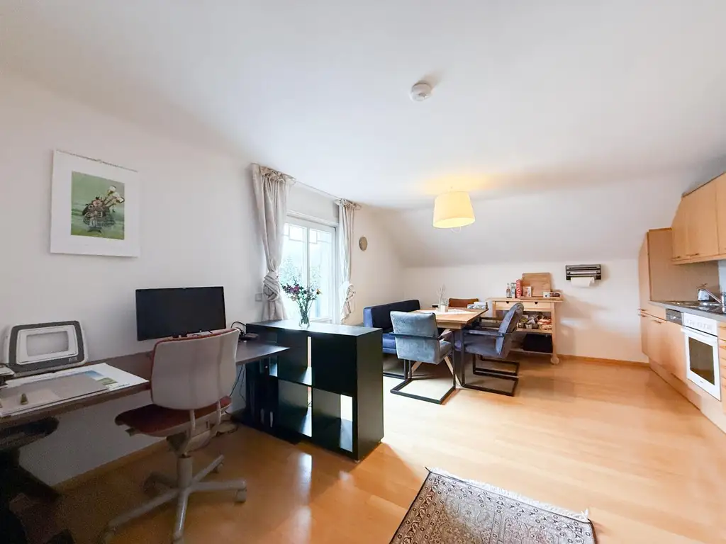 Traumhafte 2,5 Zimmer DG-Wohnung mit eigenen Garten | SALZBURG RIEDENBURG