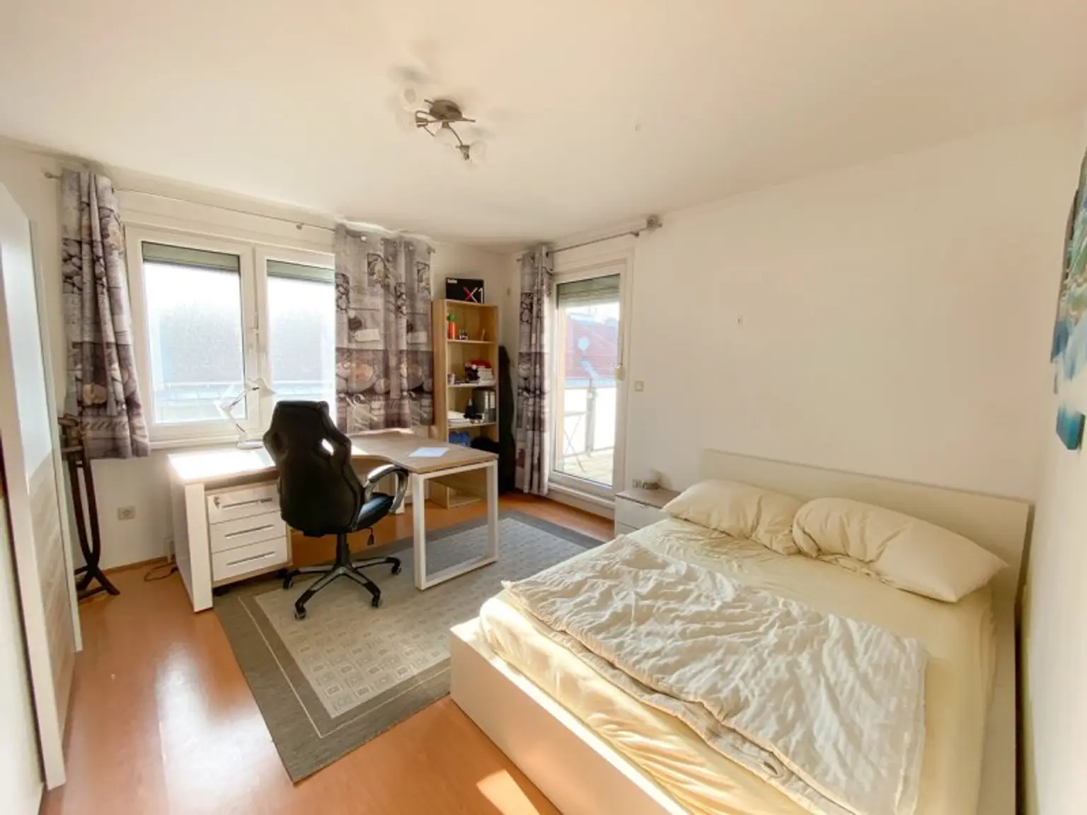3er WG geeignet! 4-Zimmer Mietwohnung mit 5 m2 Terrasse! Inkl. Heizung und Warmwasser!
