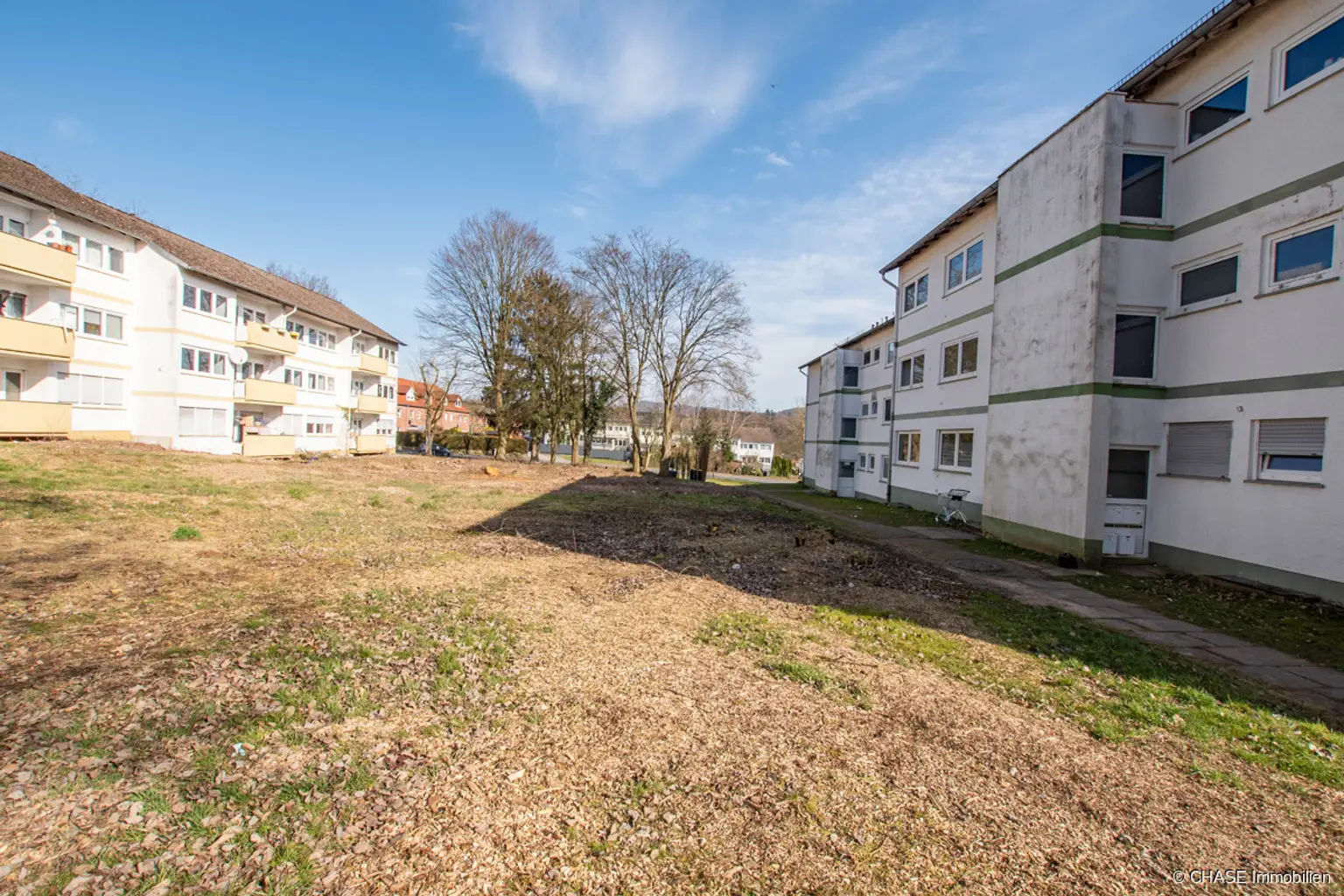 Seitliches Grundstück links