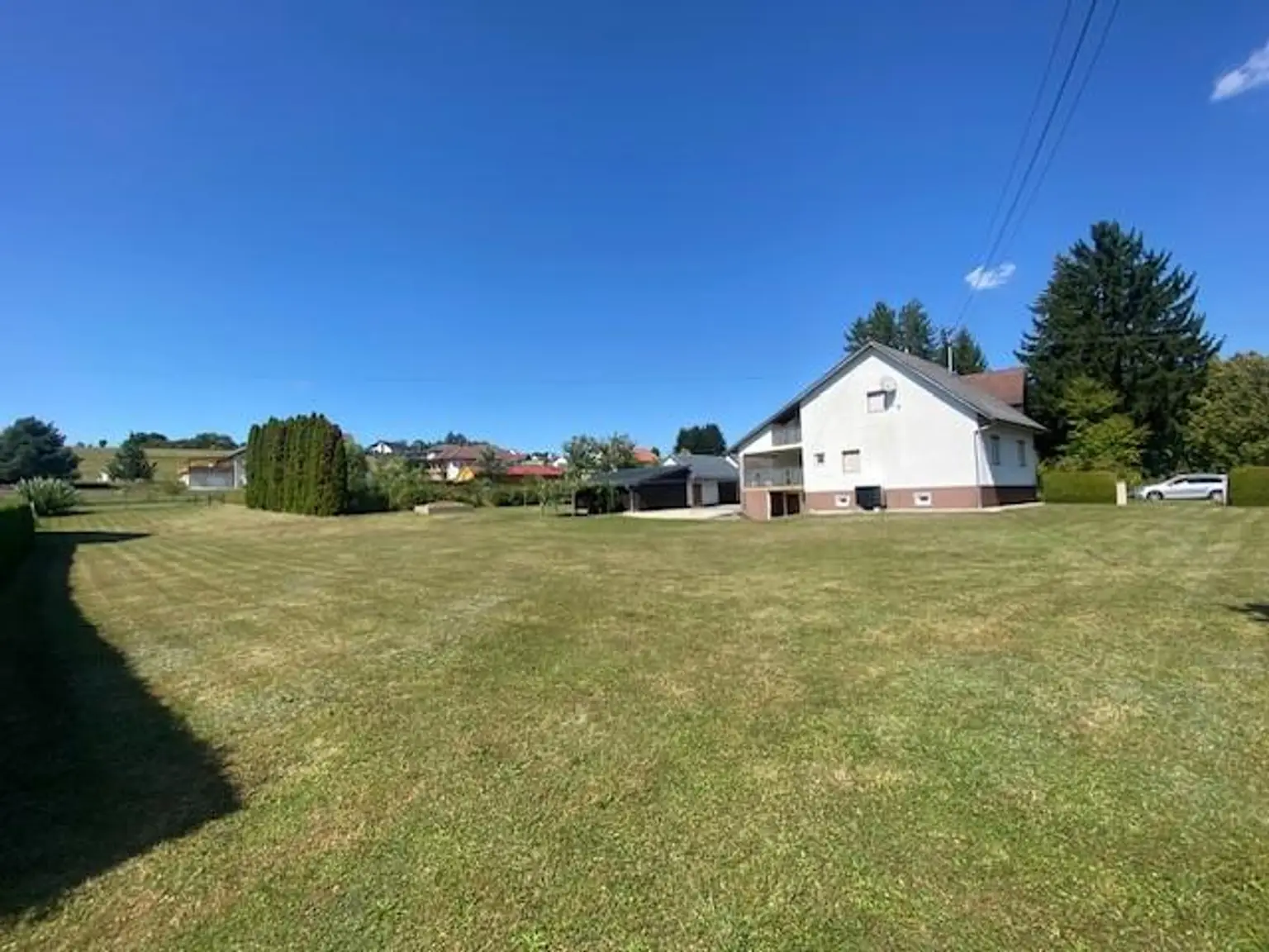 Wohnen & Wertanlage - Einfamilienhaus mit großem Garten/Baugrund in Olbendorf
