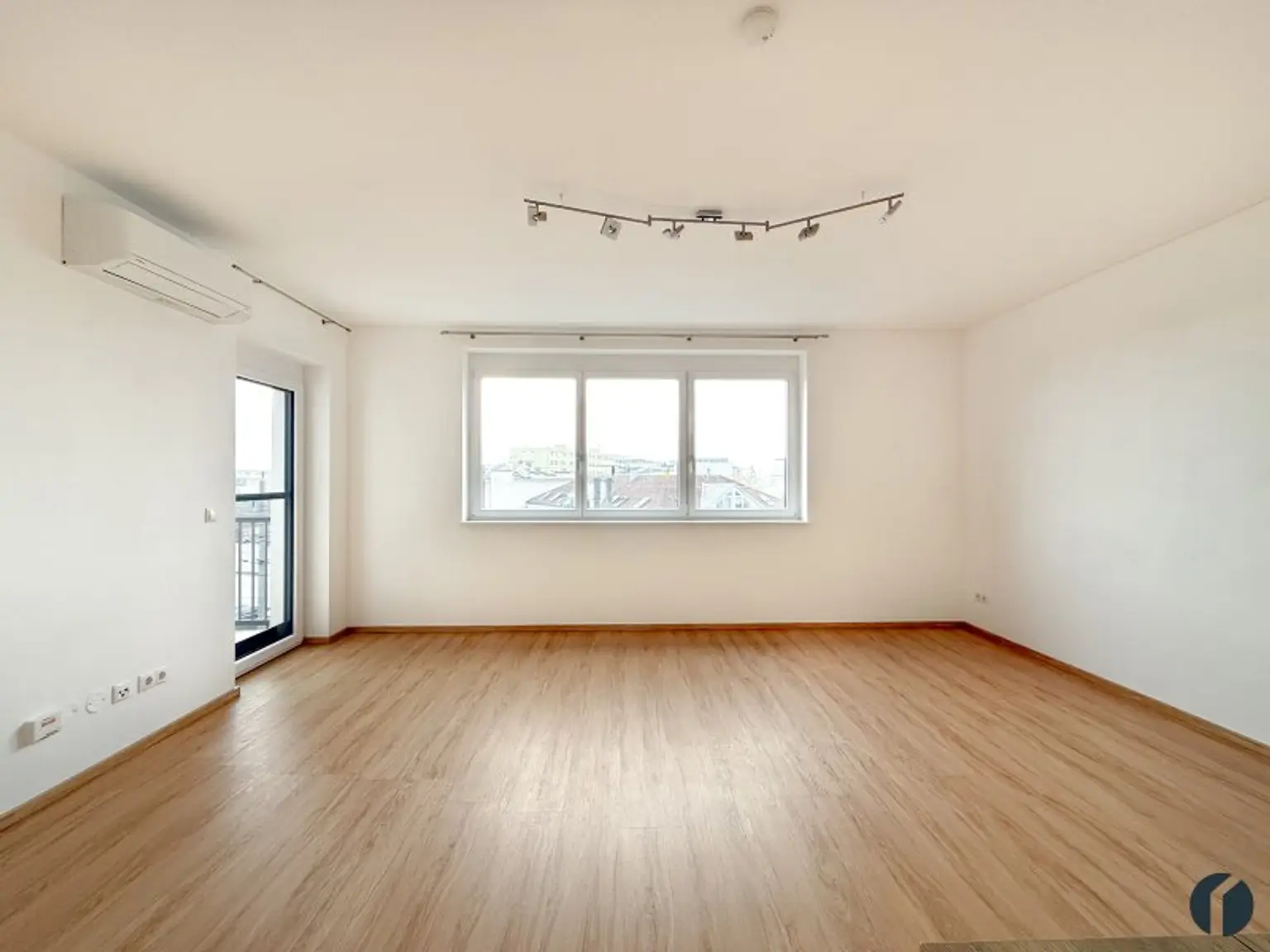 2-Zimmer-Wohnung mit Balkon, Klimaanlage & Parkplatz in zentraler Lage von Tulln