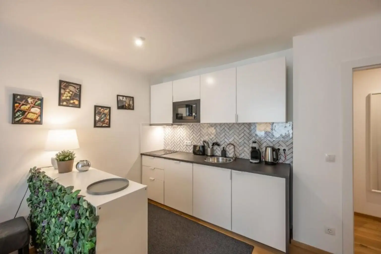 Top-sanierte 3-Zimmer-Wohnung beim Rudolfsplatz – sofort bezugsfertig!
