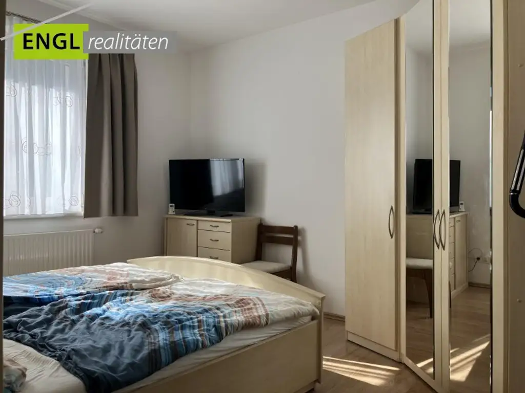 Familien-Idylle mit Pool und nachhaltiger Energieversorgung