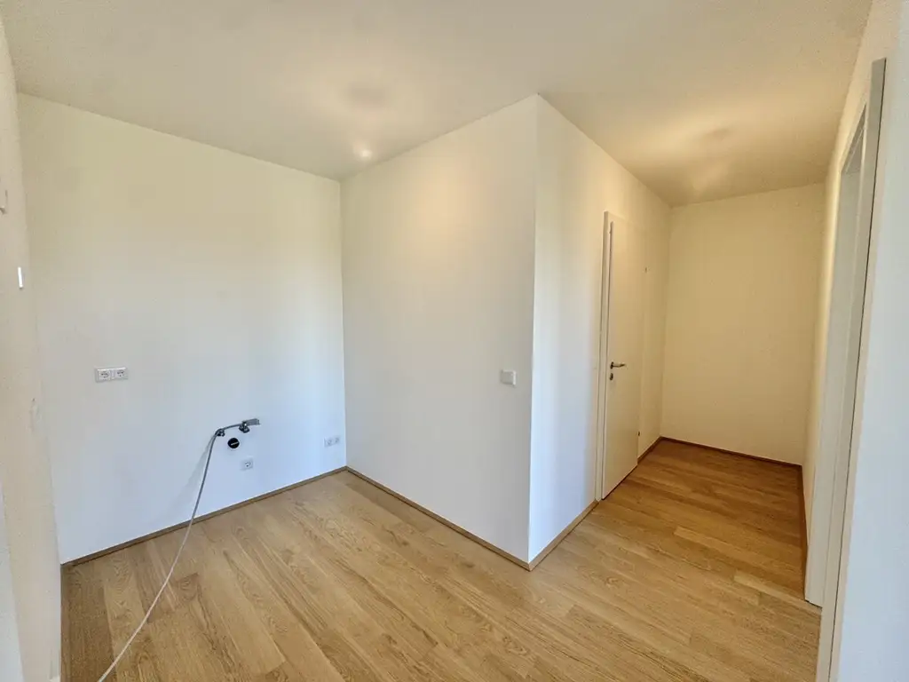 Hirschfeld: neu und provisionsfrei - Schnäppchen Hit mit Balkon