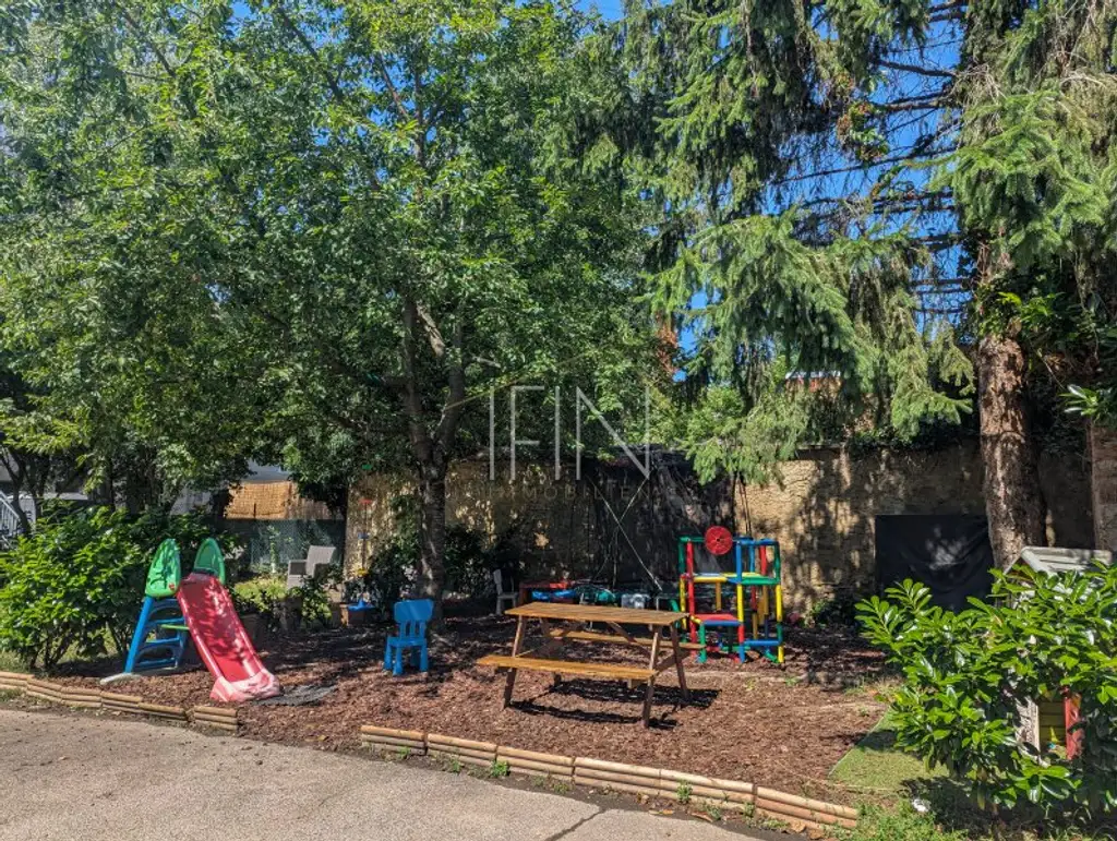 BIETERVERFAHREN! Wohnglück mit Garten & Pool – 3-Zimmer-Rückzugsort zum Ankommen und Wohlfühlen