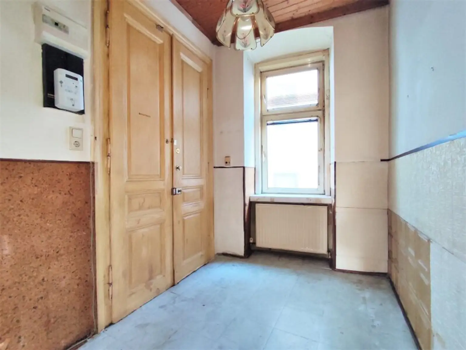 BESTE VERKEHRSANBINDUNG - Sanierungsbedürftiger Altbau