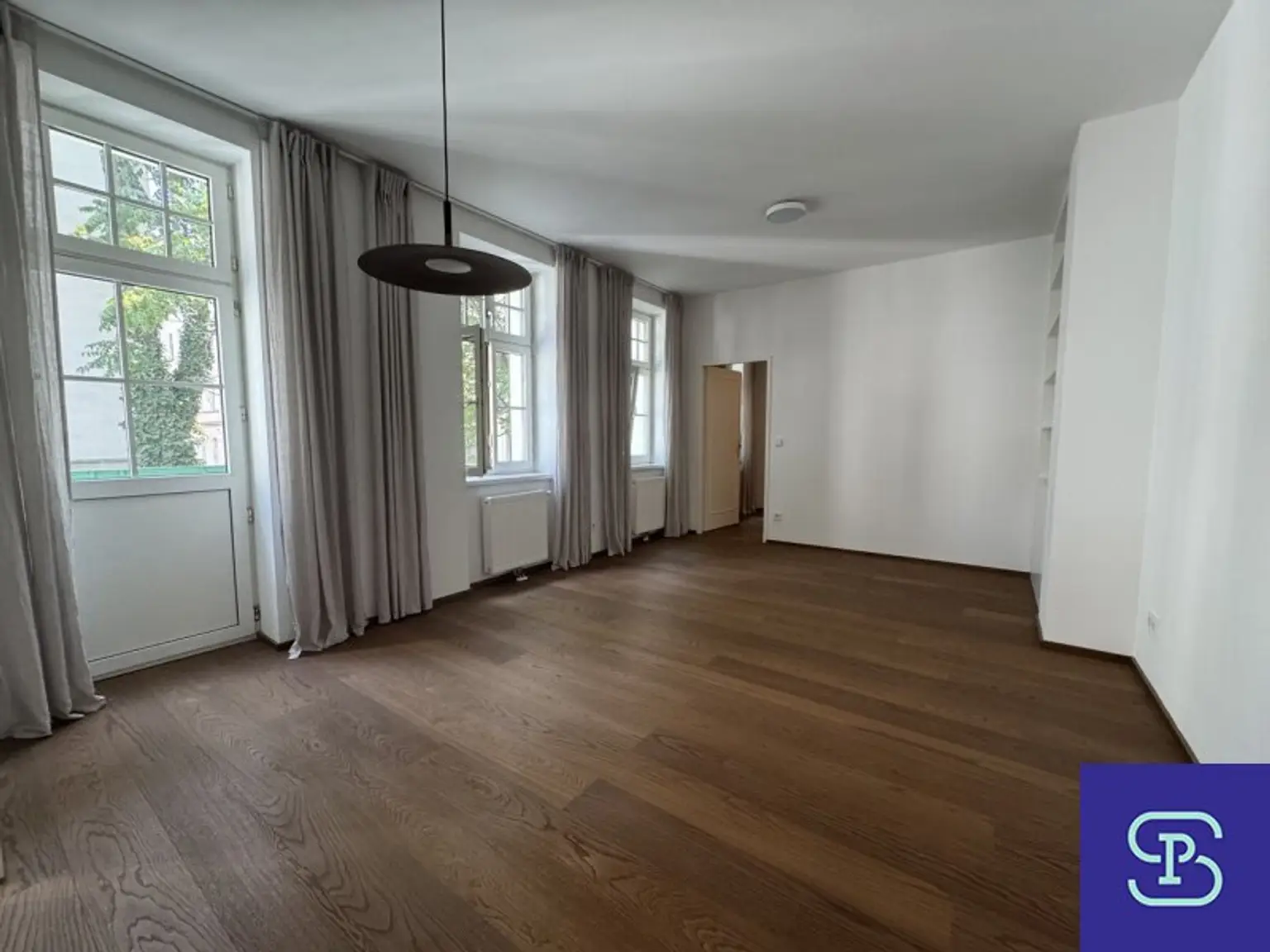 Provisionsfrei: Exklusiver 47m² Altbau mit Einbauküche und kl. Balkon in Toplage - 1080 Wien