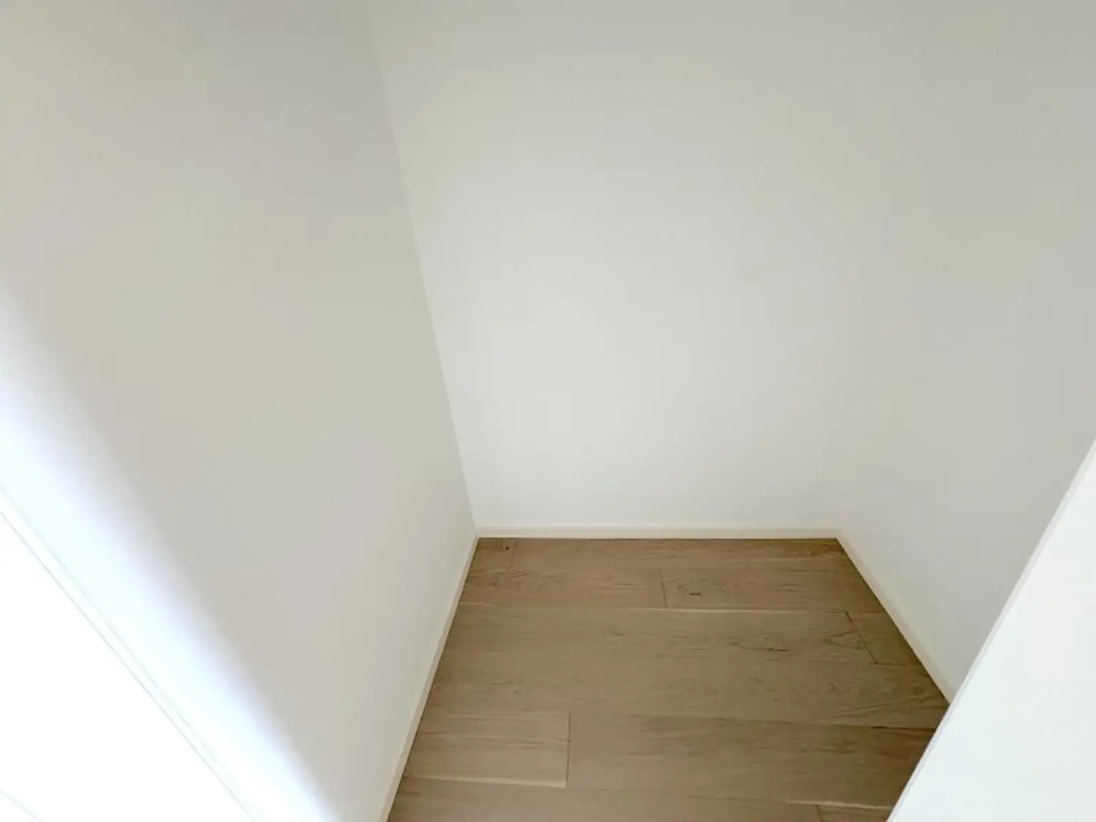 EIGENGRUND NÄHE ALTE DONAU – FREIFLÄCHEN - LUFTWÄRMEPUMPE – KELLER – GARAGE – U-BAHN!