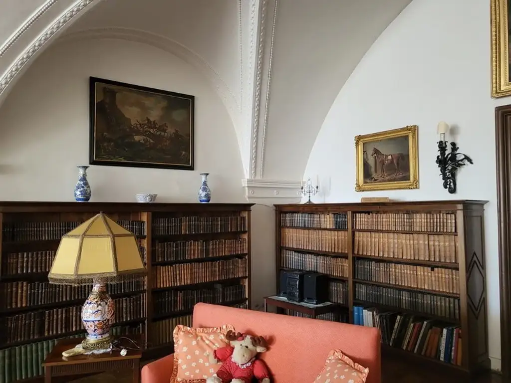 Renaissance-Schloss auf 15 ha Grund – seltene Gelegenheit für touristische Nutzung oder Family Office