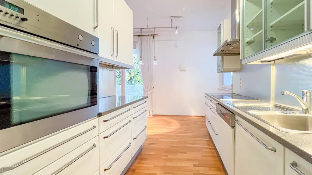 Exklusive 3-Zimmer-Wohnung mit großer Terrasse und Grünblick