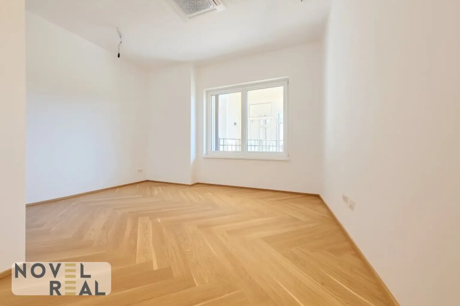 Luxuriöse 4 Zimmer Wohnung mit Highlights wie Indoor-Pool, Spa- und Fitnessbereich! ! Beste Lage in Hietzing!