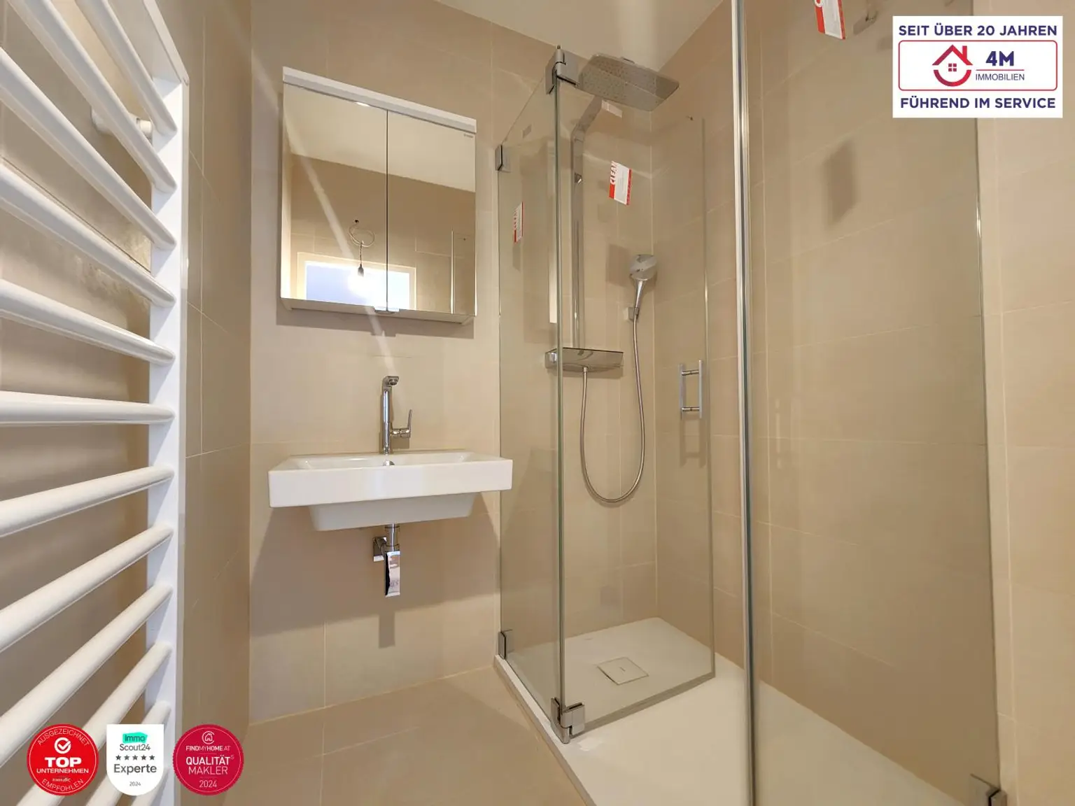 *AKTION NUR 1,5%+20% ust. PROVISION BEZAHLEN* Hochwertig sanierte 3-Zi.-Wohnung mit Loggia & traumhaftem Fernblick aus allen Zimmern