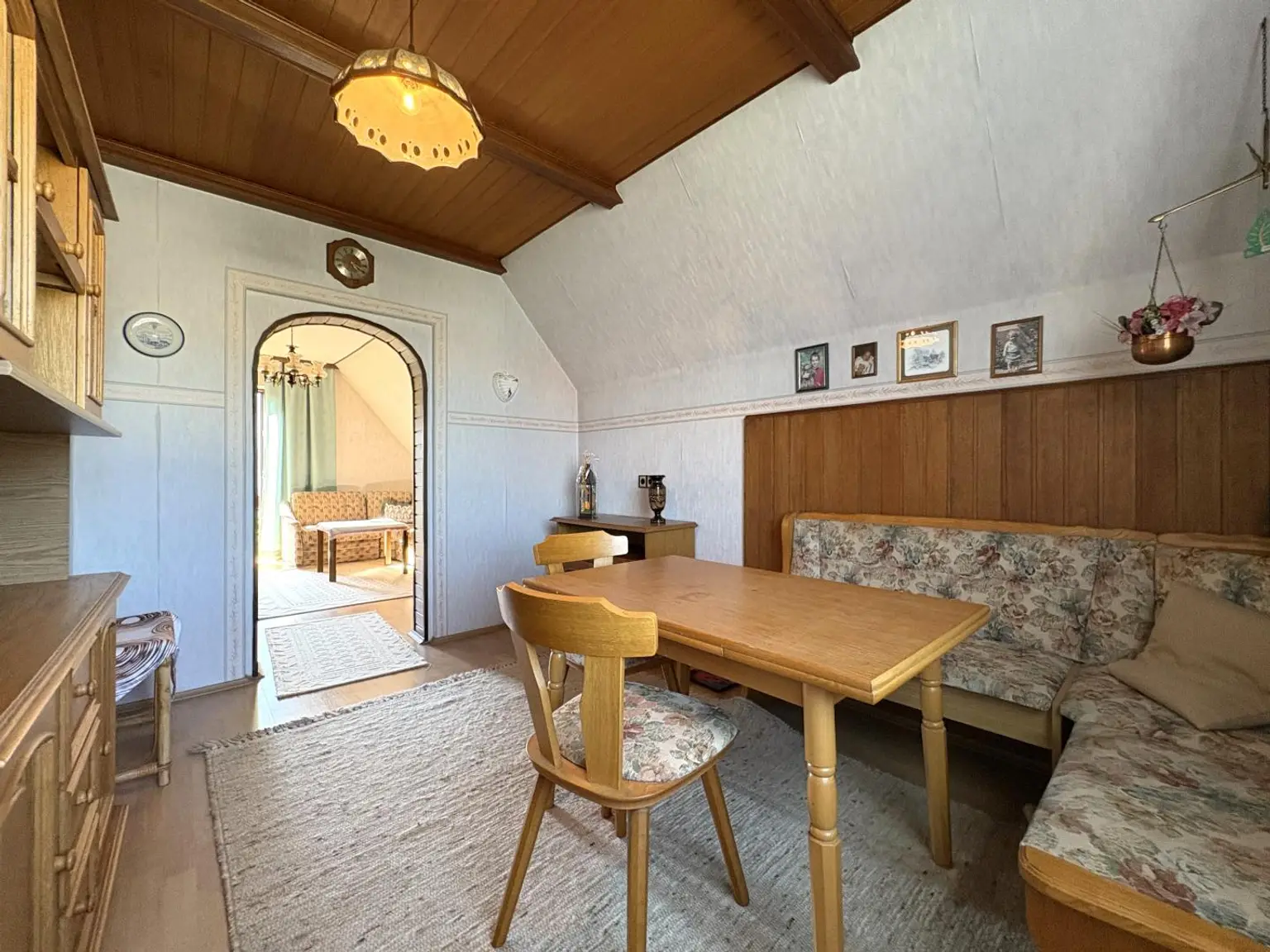Charmantes Einfamilienhaus mit großem Grundstück und Gartenparadies