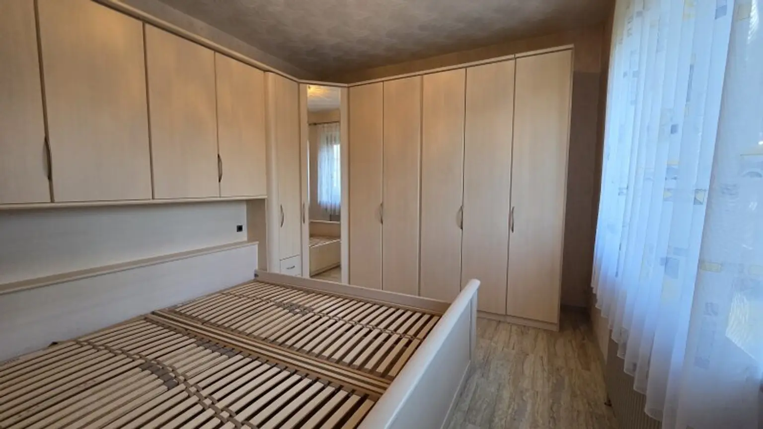 Geräumiges Einfamilienhaus in Silberwald mit Pool, Photovoltaikanlage und KFZ Garage – Ihr neues Zuhause wartet!